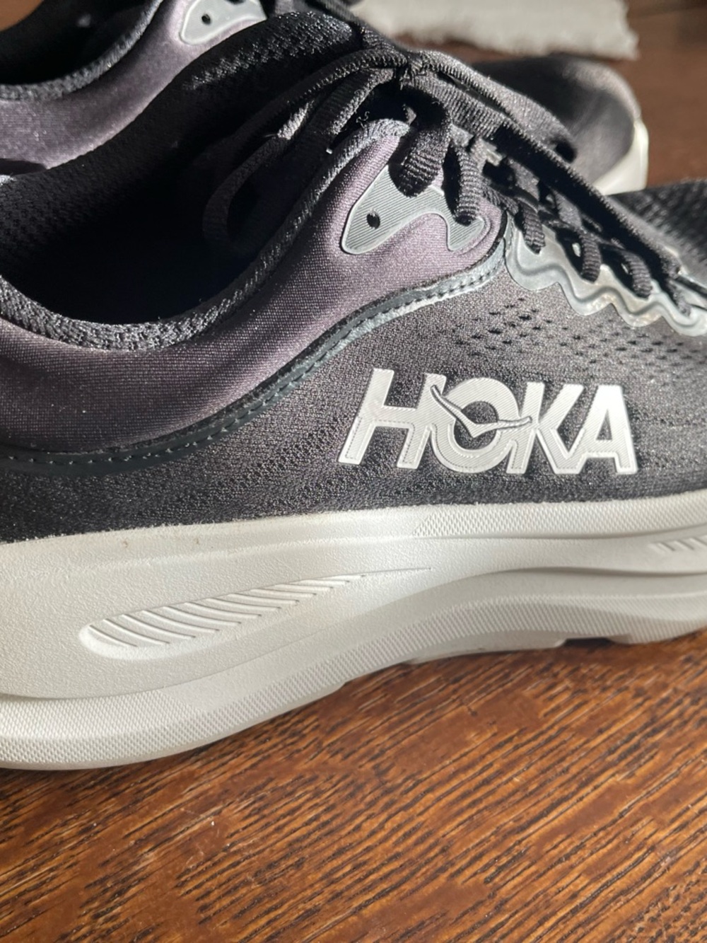 Hoka Black and White Bondi 9 - worn 1x - Picture 10 of 11